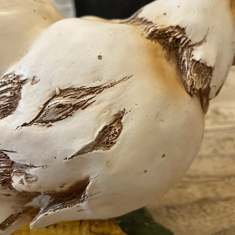HEAVY RESIN LARGE  WHITE HEN CHICKEN 9